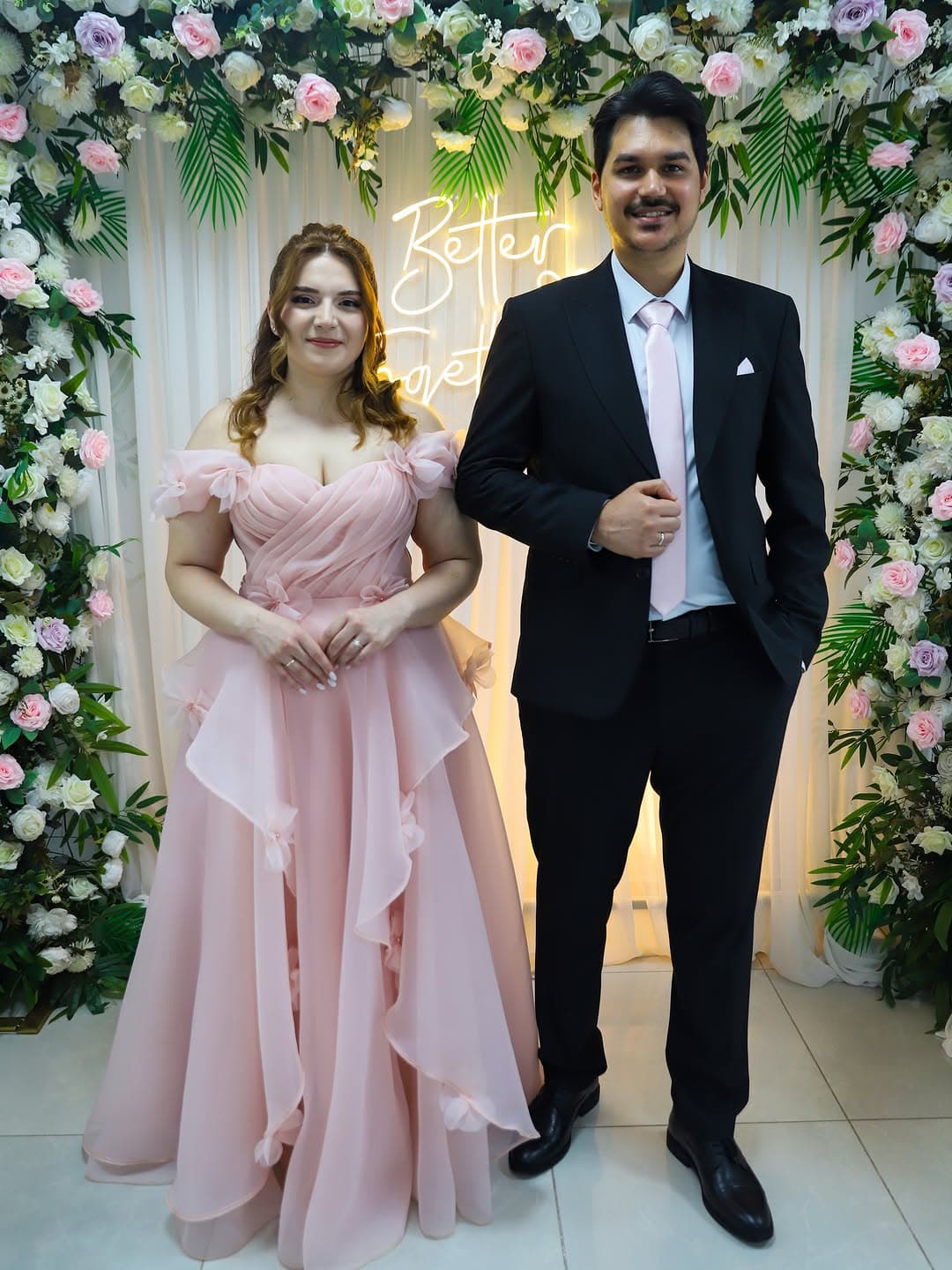 Zarafeti ve özeni bir arada sunuyoruz.